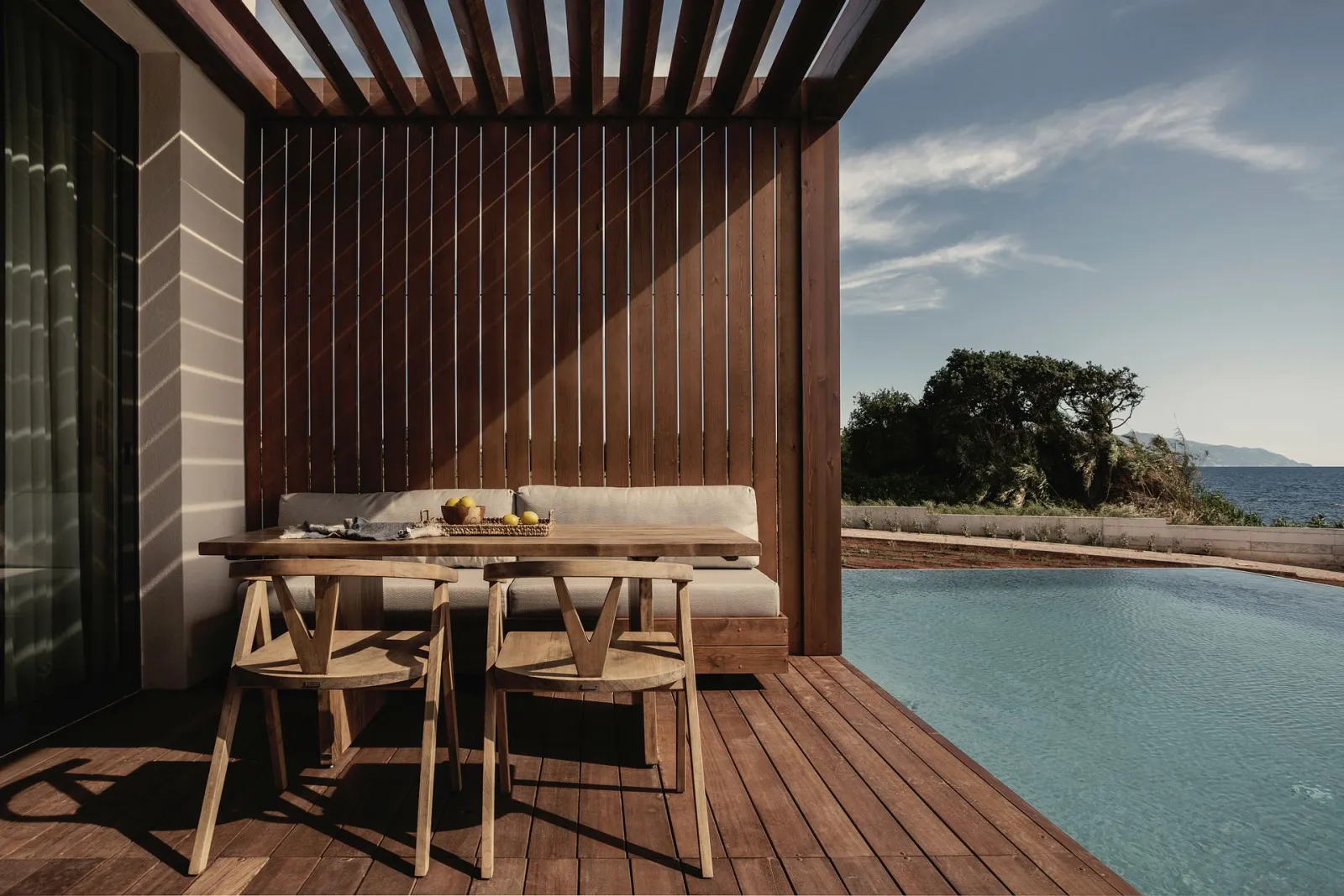 Grande Pool Suite Sea Front