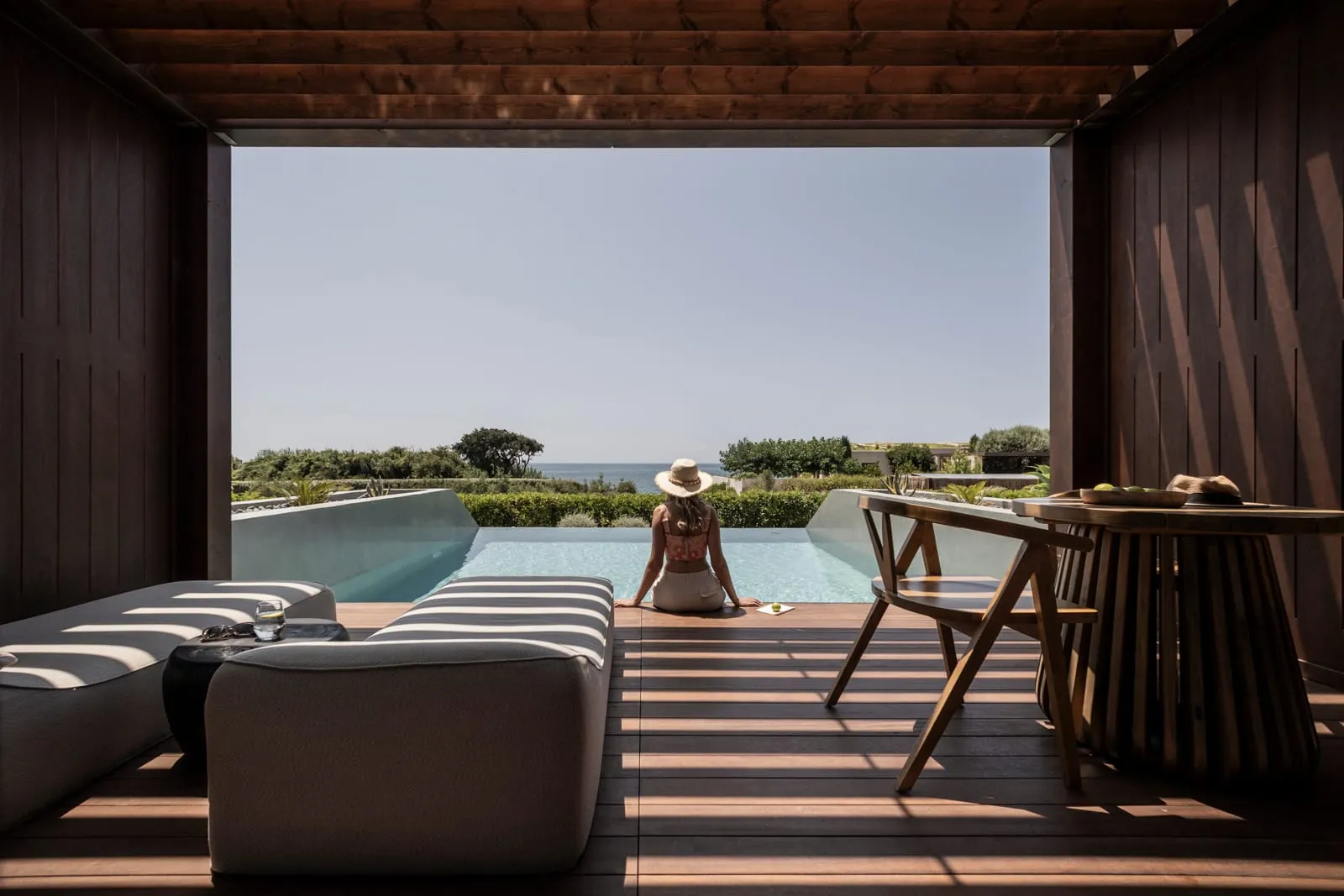 Mellow Pool Suite with Sea View