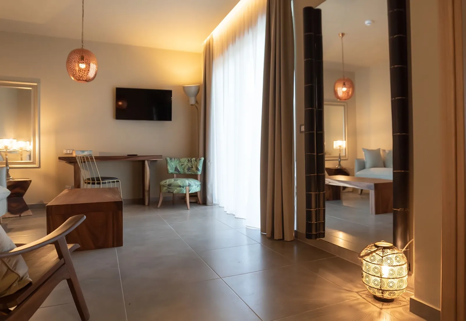 Deluxe Room with Distant Sea View