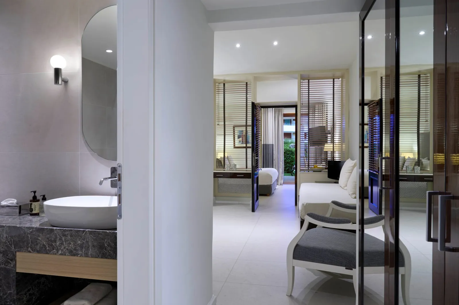 Deluxe Family Room