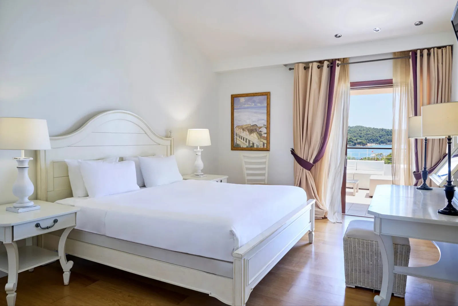Deluxe Suite