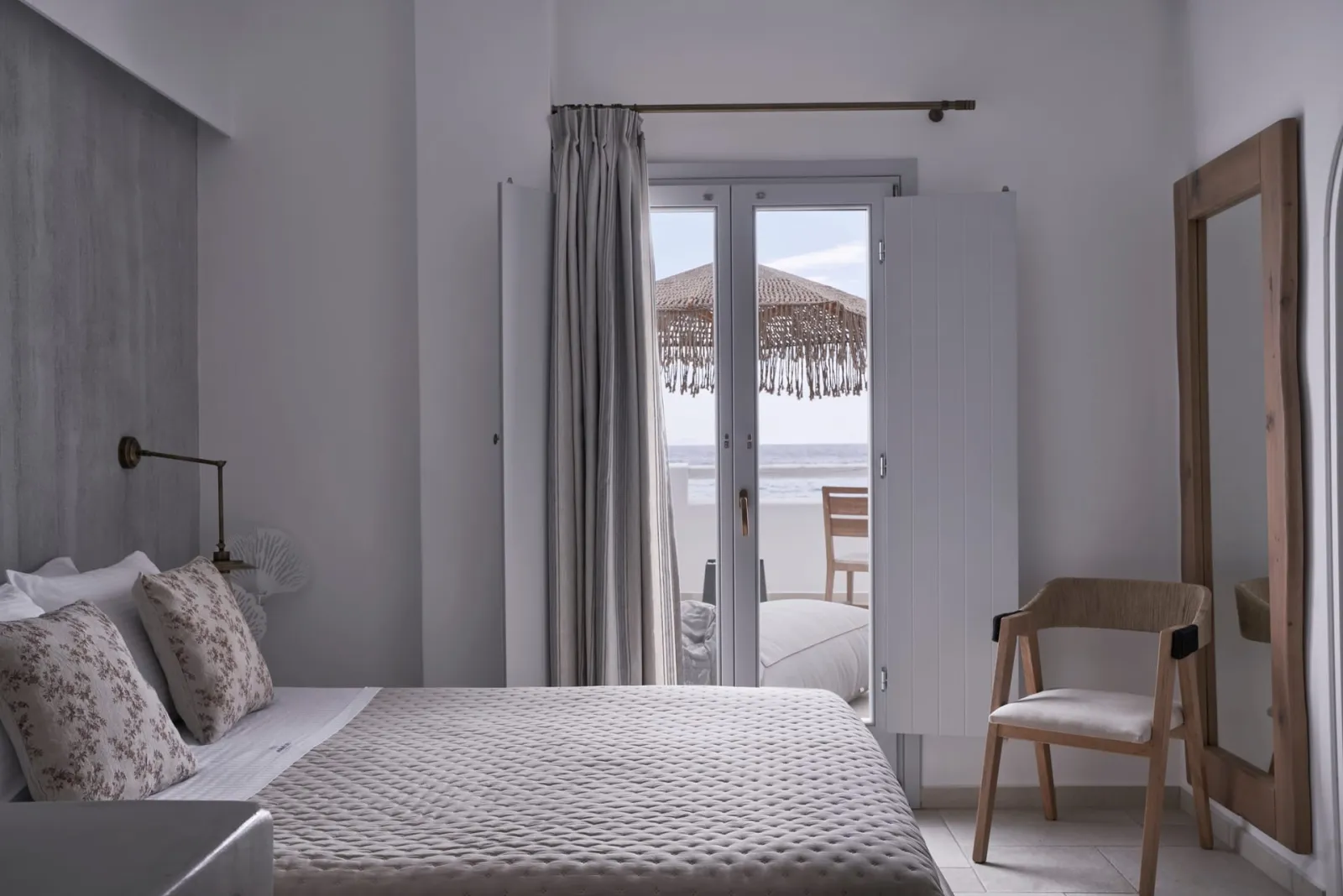 Deluxe Double Room with Sea View and Jacuzzi