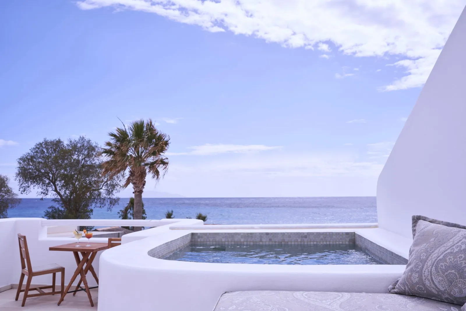Deluxe Double Room with Sea View and Jacuzzi