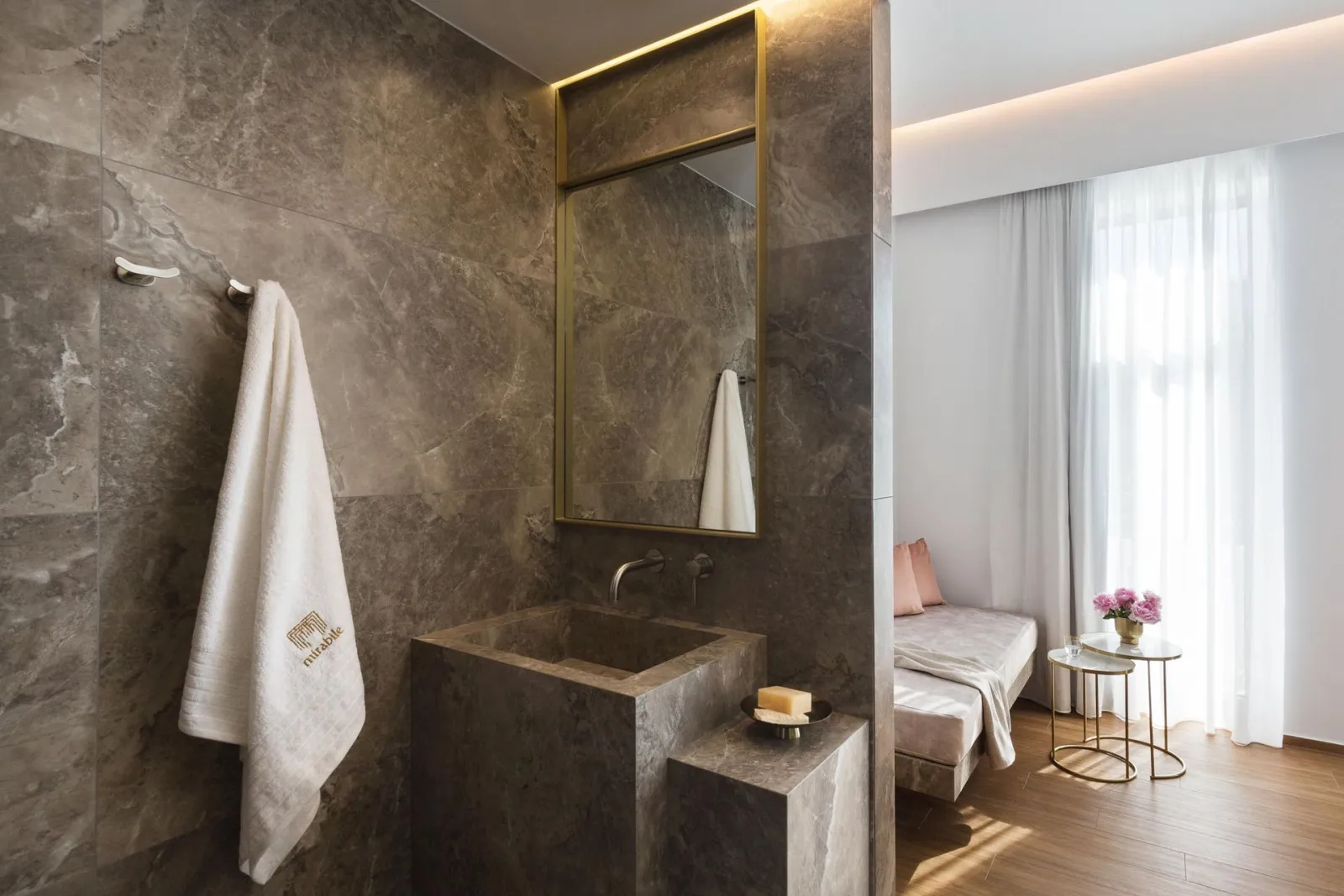 Suite with spa bath (Jasper) | 25m2