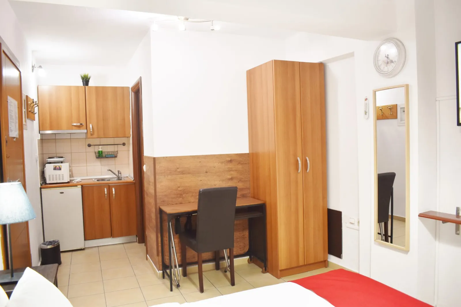 No1 - Classic Studio