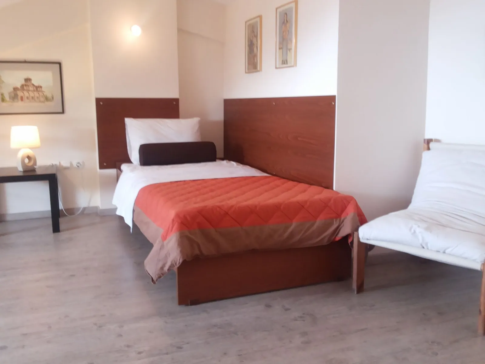 No4 - Studio with Sea View - Split Level