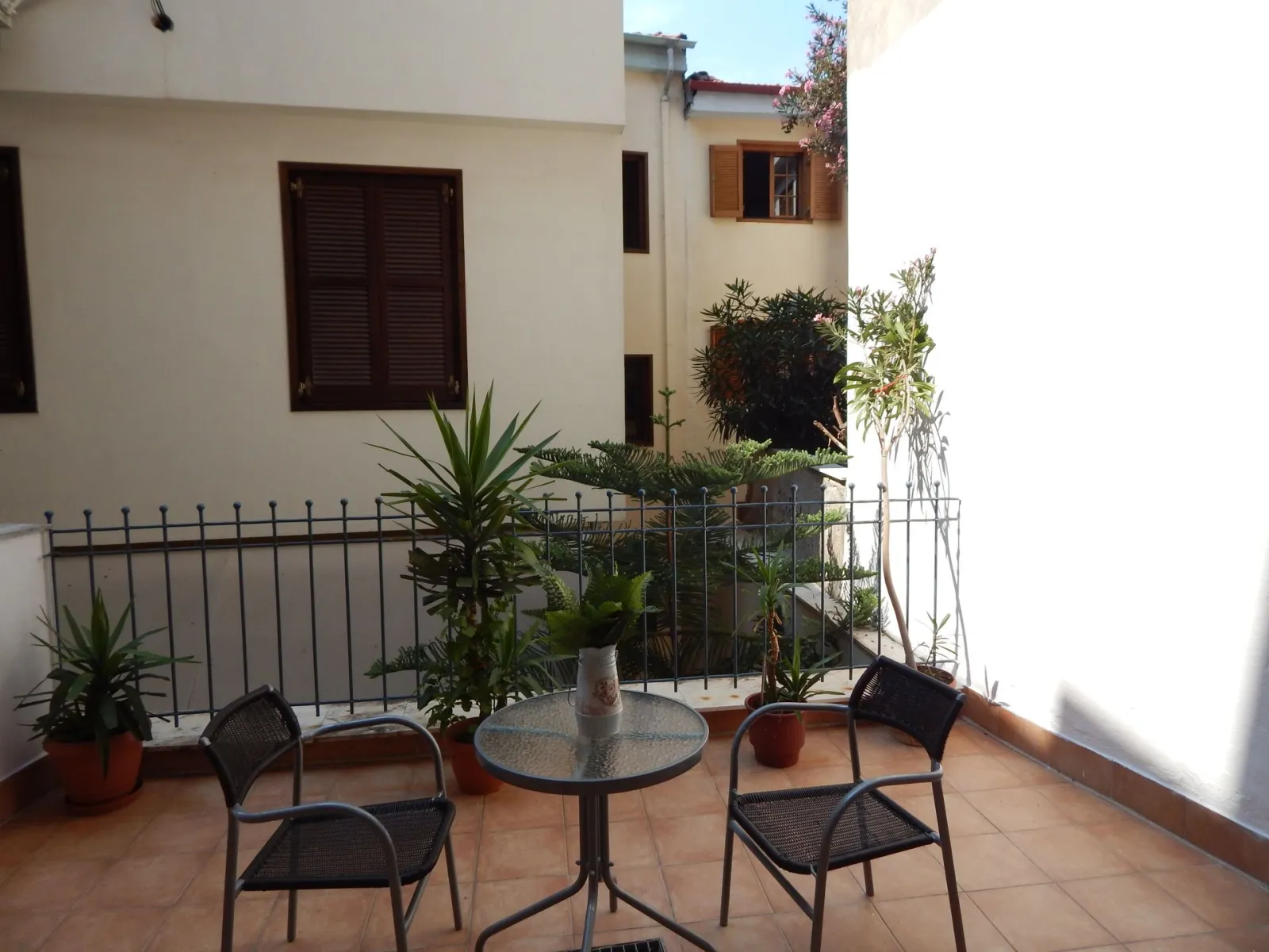 No5 - Studio with Terrace