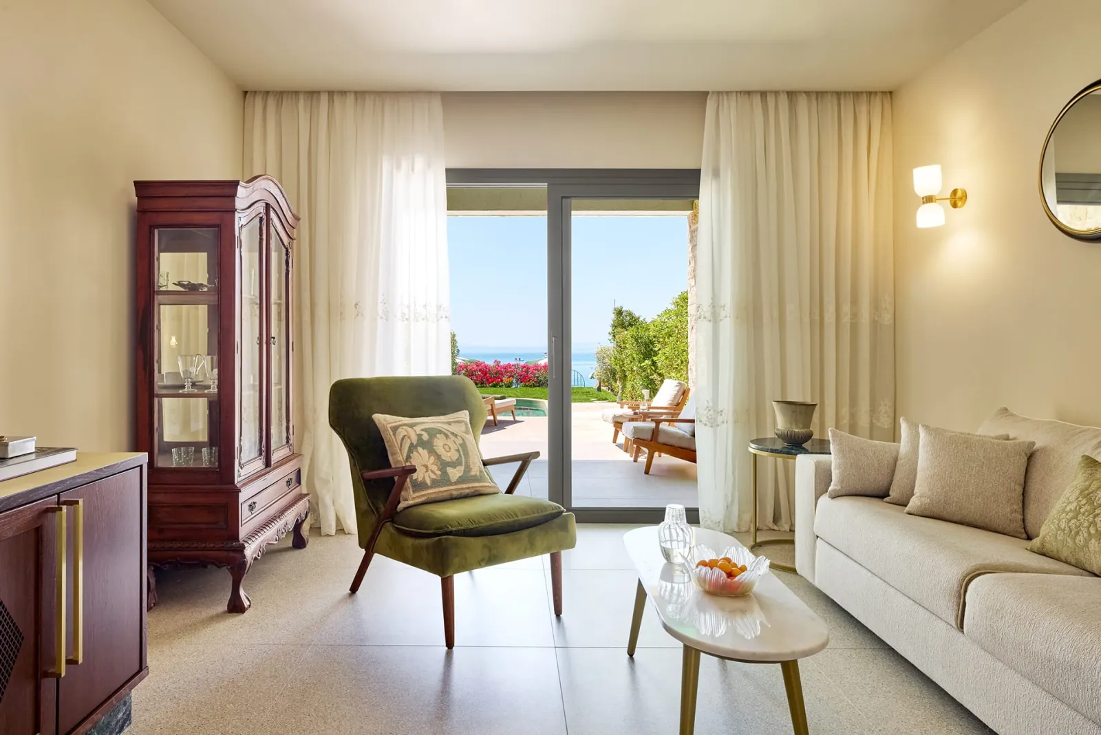 Beachfront Maison Suite with Private Pool