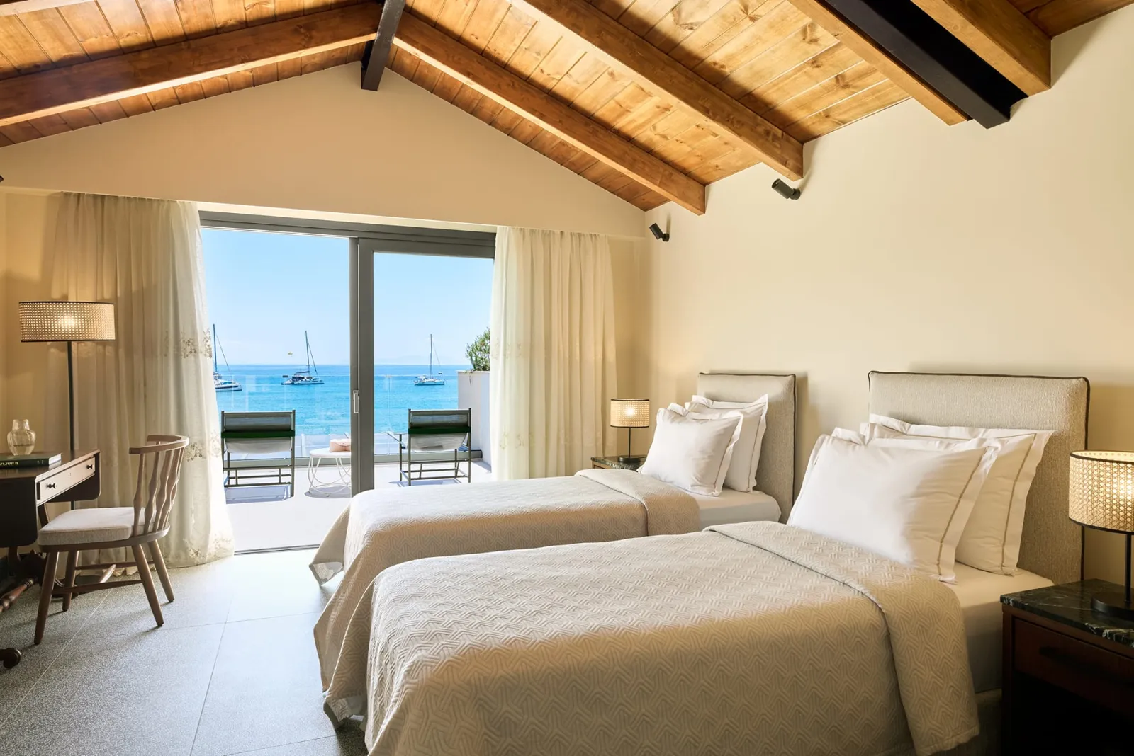Beachfront Maison Suite with Private Pool