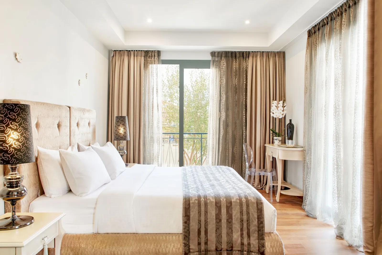 Deluxe One Bedroom Suite