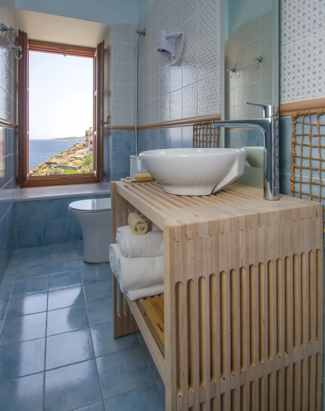 Sleep-Superior Double or Triple sea view with Panoramic window