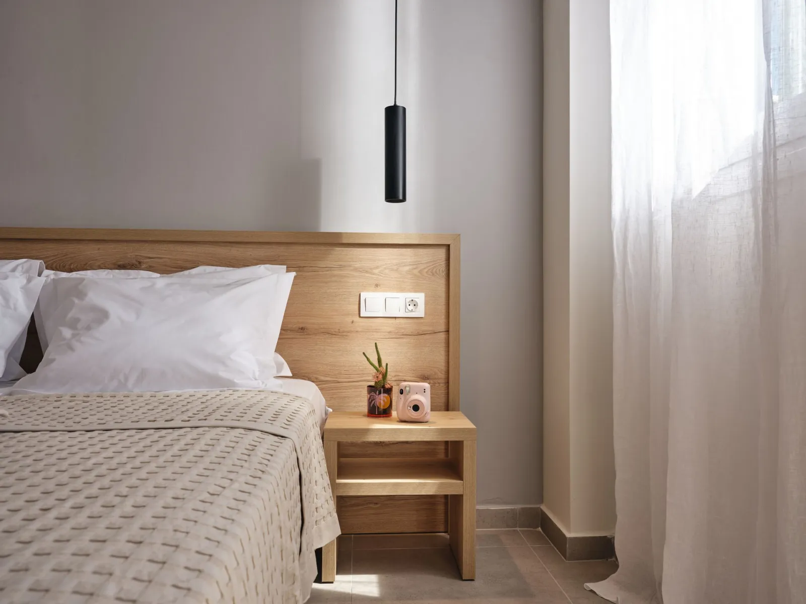 One Bedroom Apartment