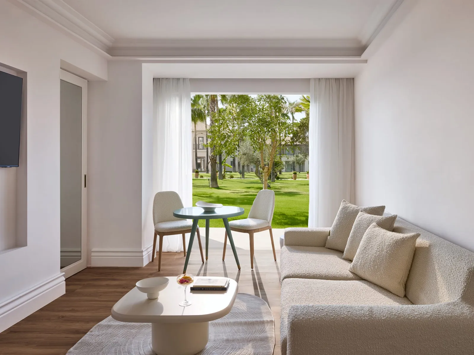 Deluxe Suite Garden View