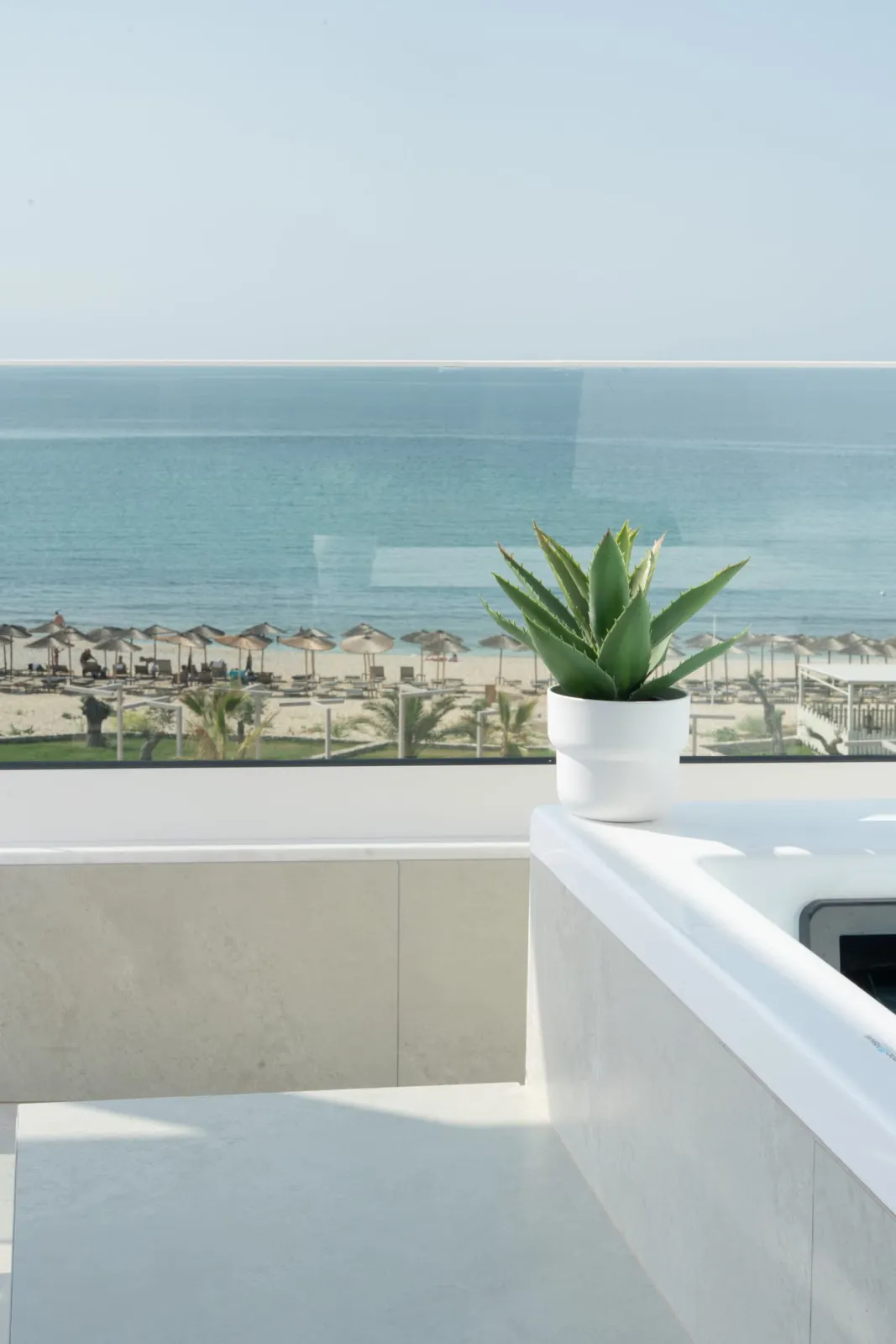 Deluxe room with balcony and outdoor jacuzzi