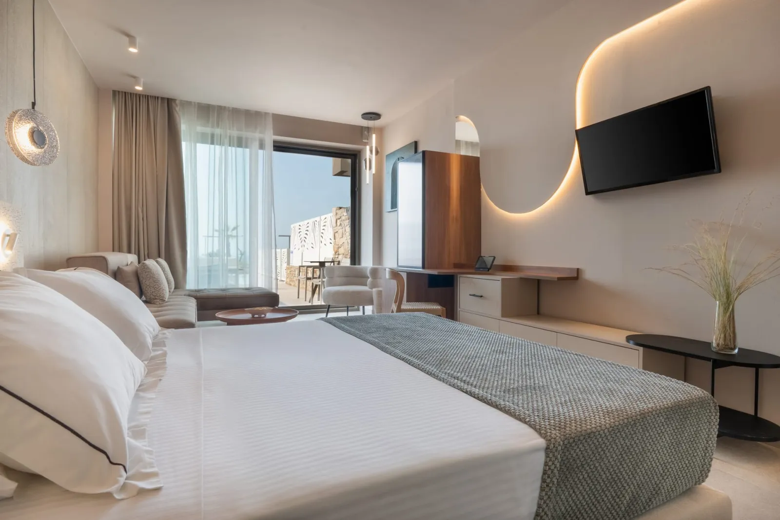 Junior Deluxe room with private pool