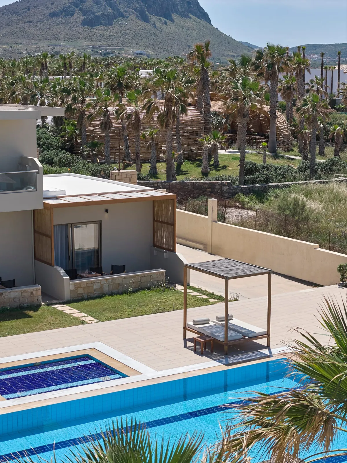 Superior Room with Sea View and Sharing Pool