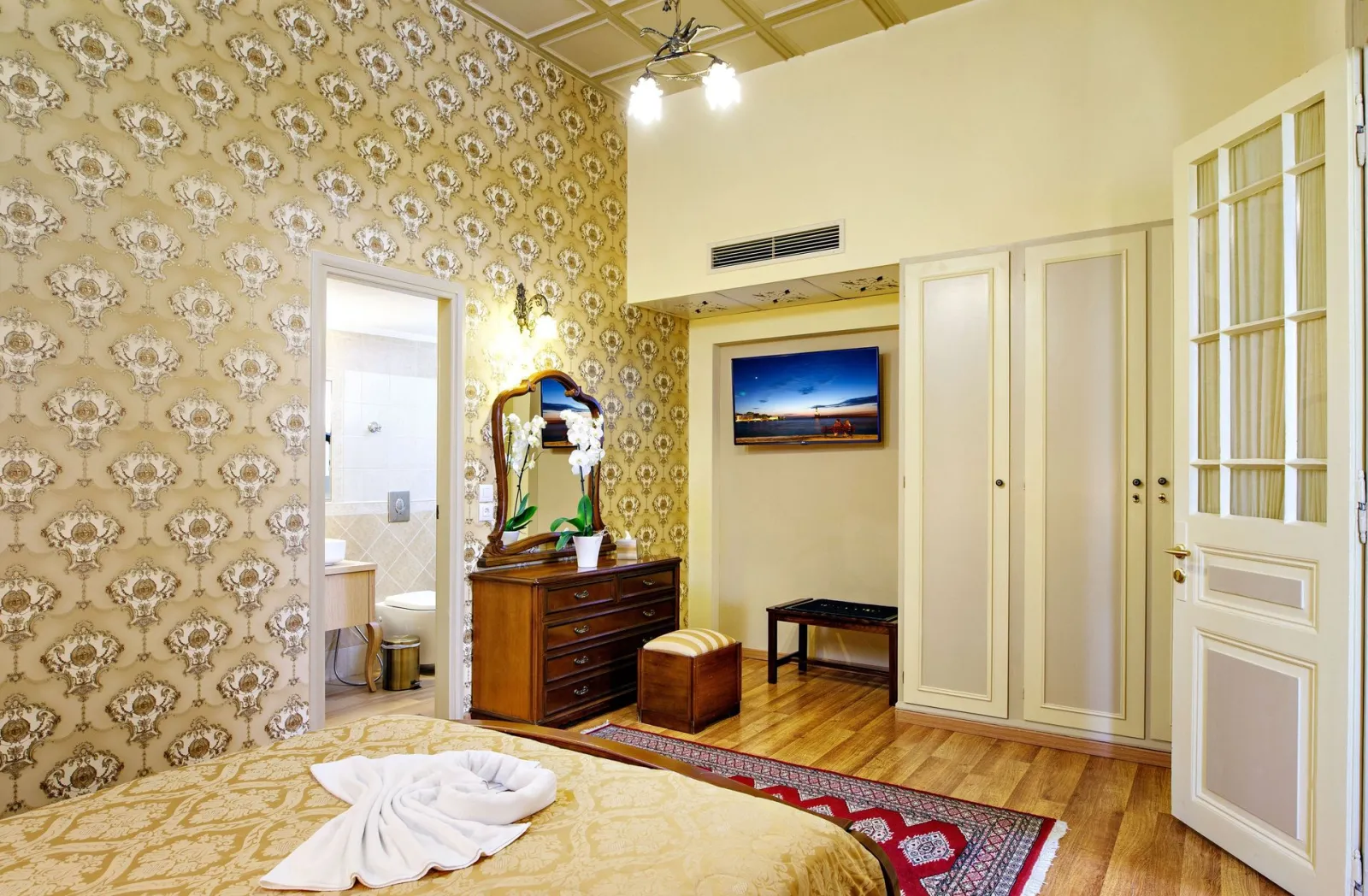 Executive Suite
