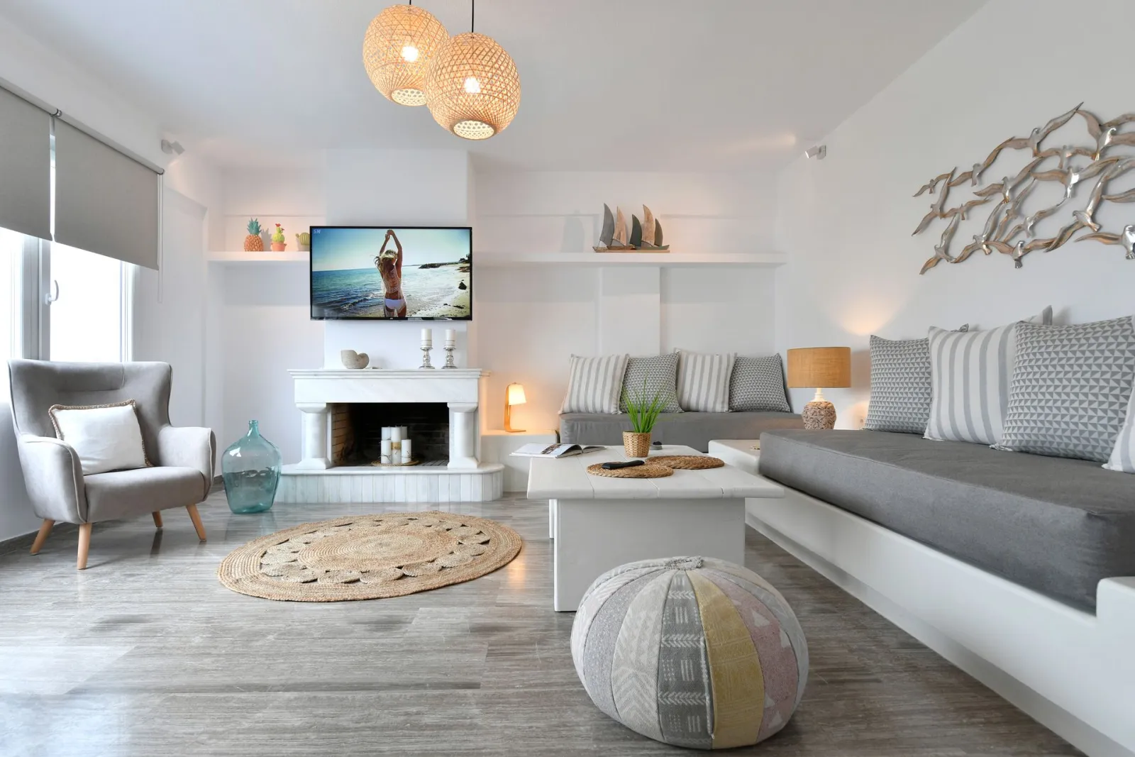 Deluxe 3 Bedroom Apartment with Outdoor Jacuzzi & Partial Sea View (Seasonal Jacuzzi: Open May - Oct)