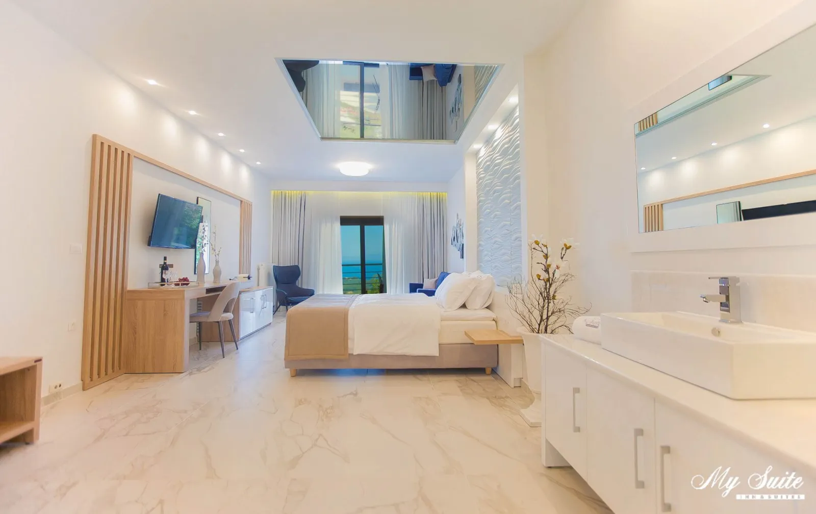 Honeymoon Suite with Sea View