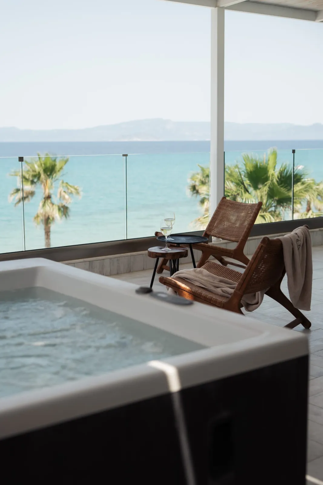 2 Level Suite Sea View | Outdoor Jacuzzi