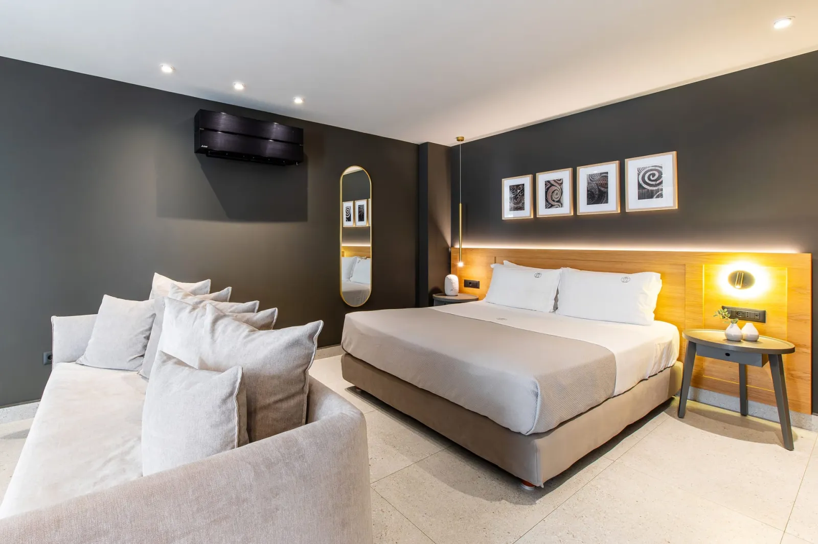 Suite with Terrace & Outdoor Jetted Tub