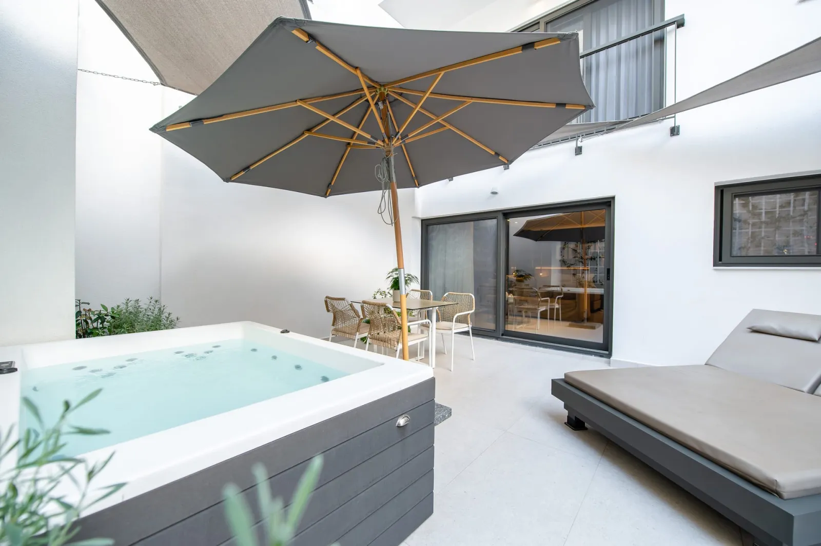Suite with Terrace & Outdoor Jetted Tub