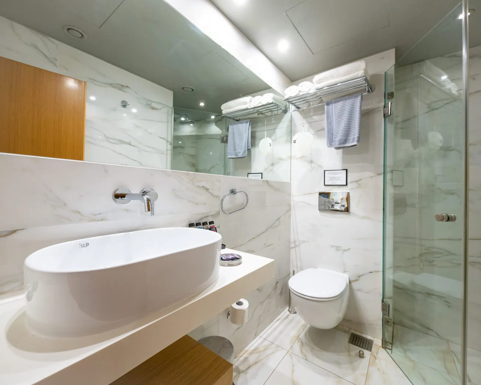 NEREID room COCO-MAT with front sea view