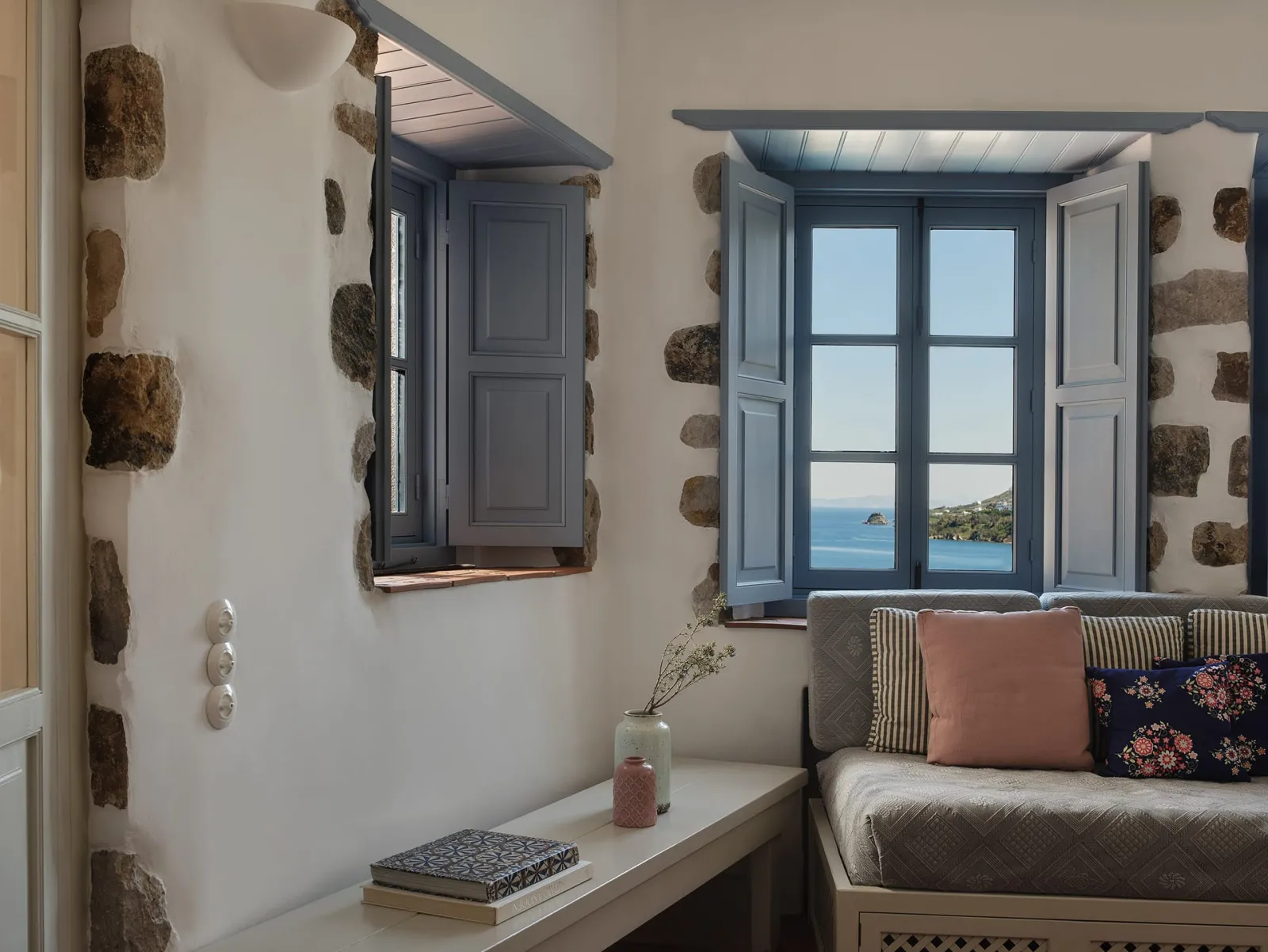 Three Bedroom Maisonette with Private Pool and Hammam | Sea View