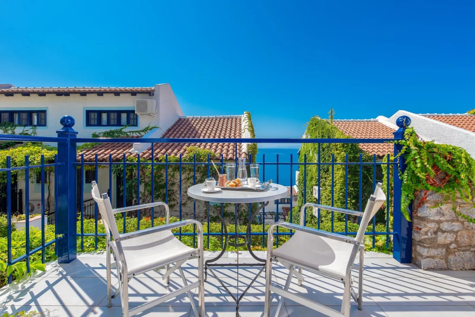Twin or Double Room Side Sea View 21m²