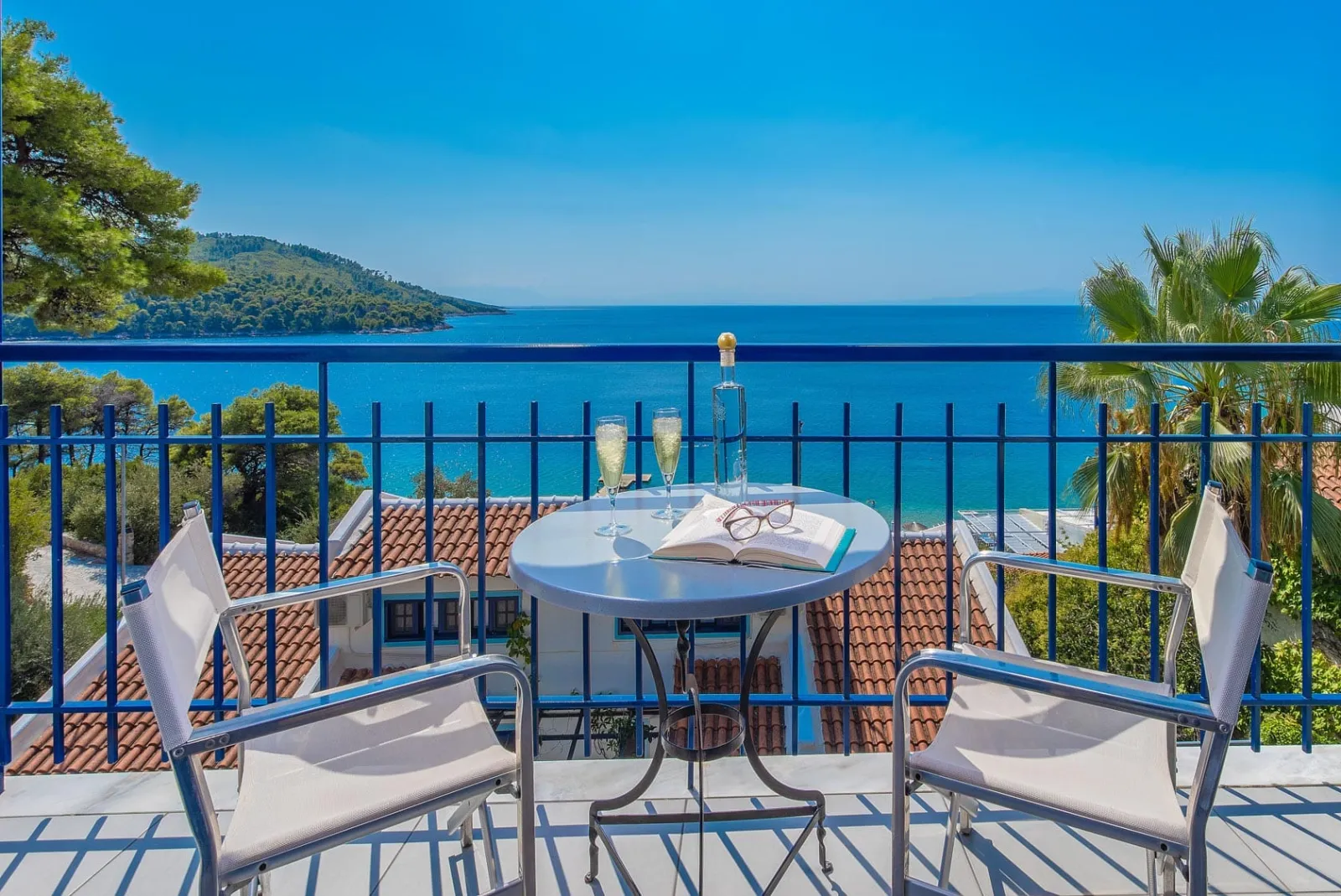 Twin or Double Room Sea View 21m²