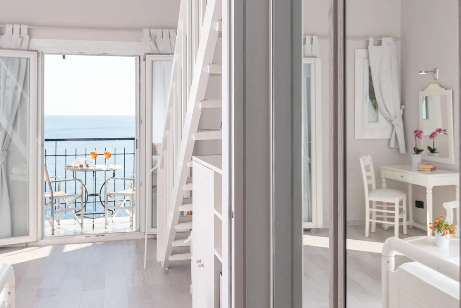 Sea View Maisonette 28m²