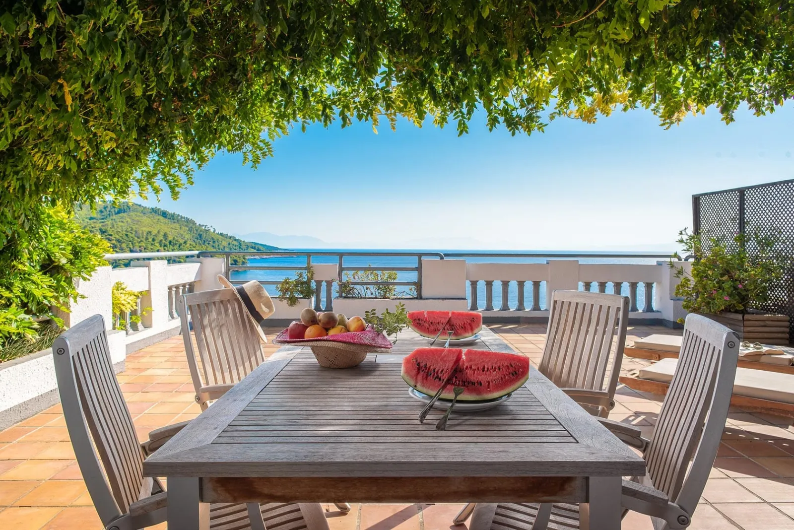 Panoramic Full Sea View Quadruple Room 30m²
