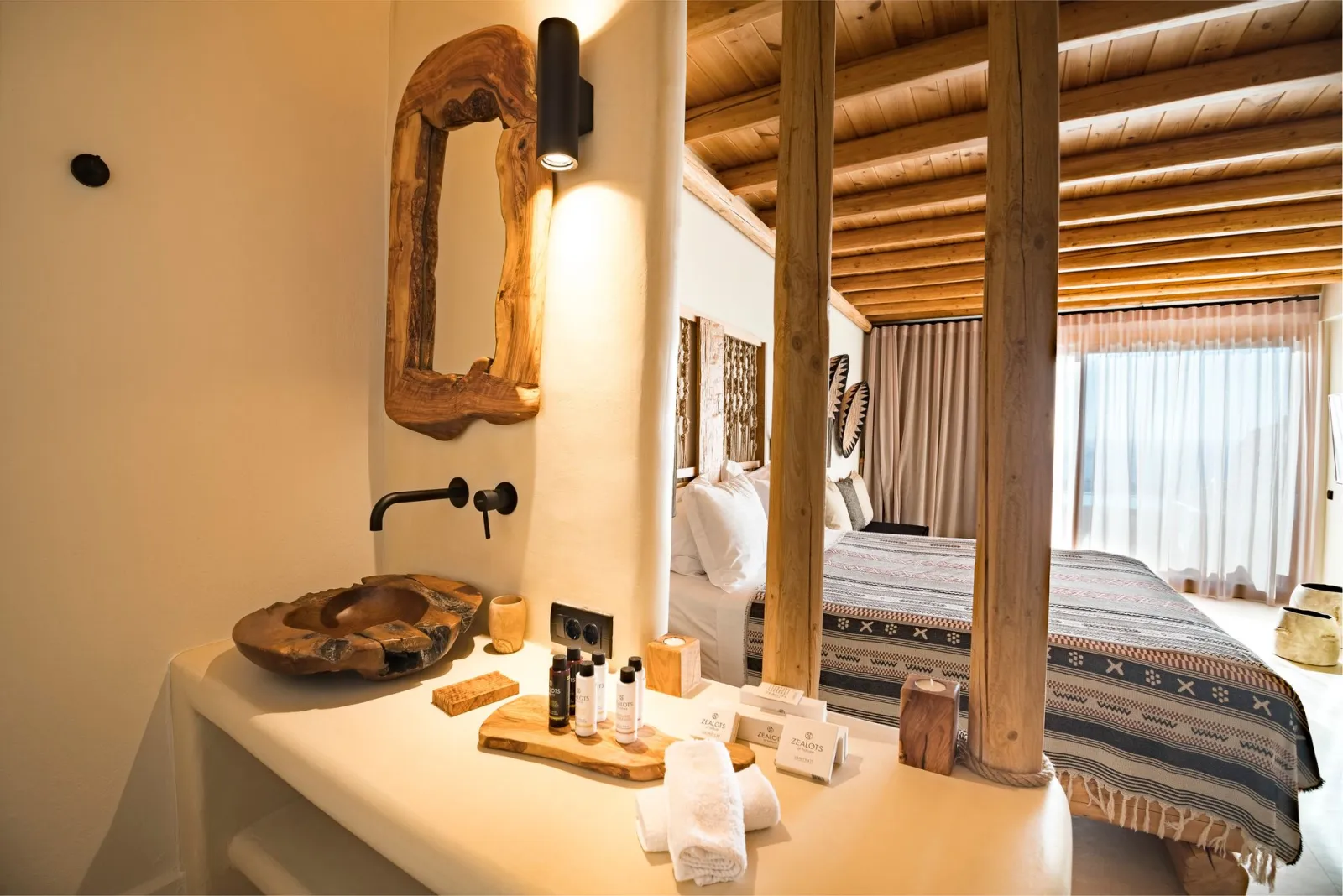 Cave Suite Sea View