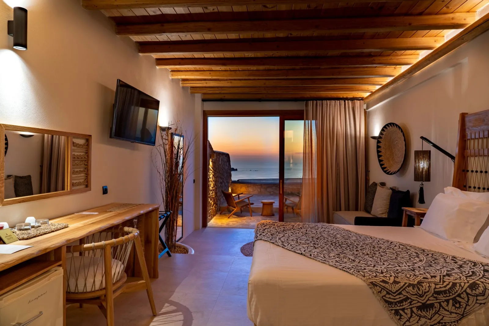 Cave Suite Private Pool