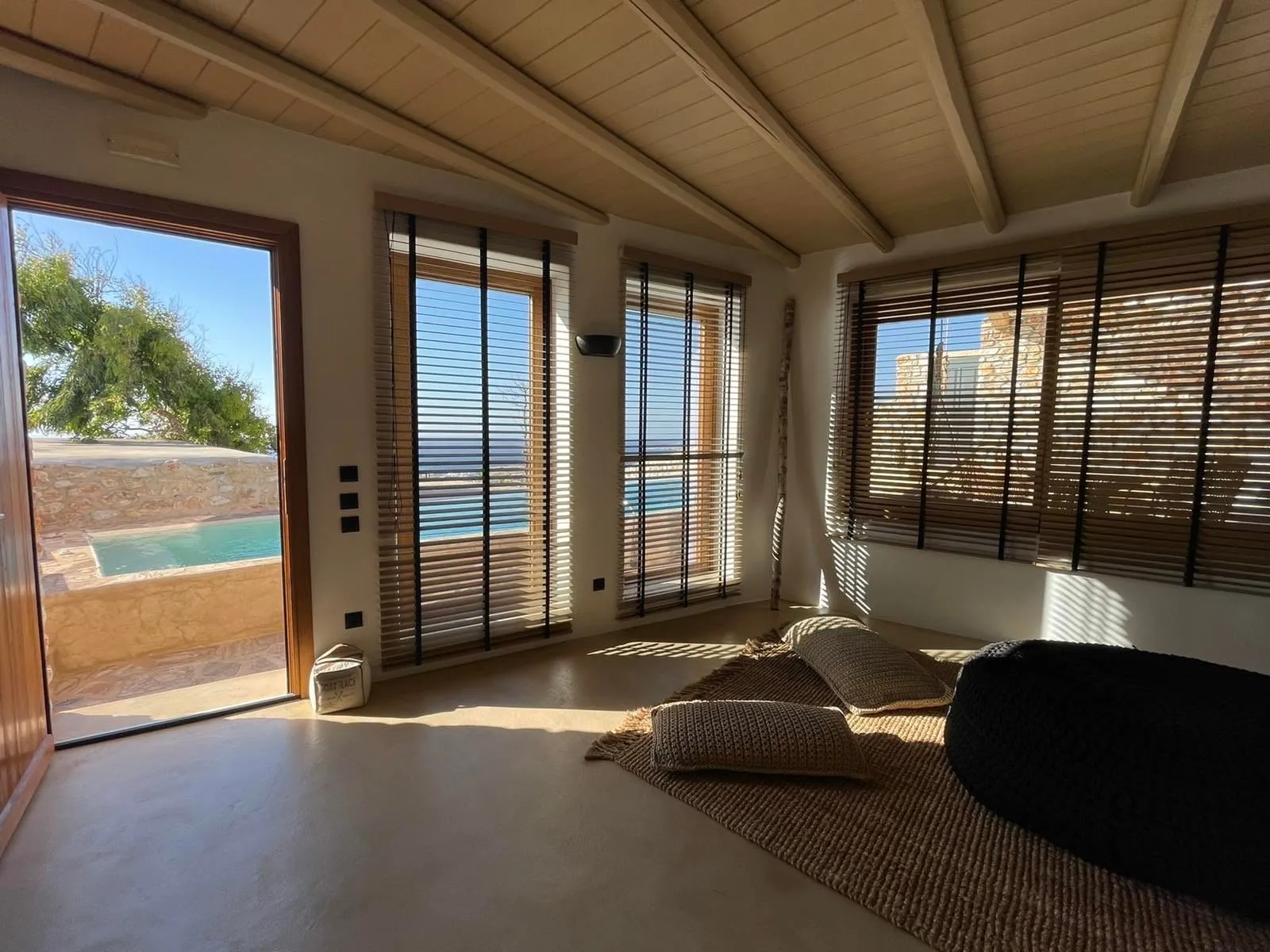 Signature Suite Private Pool