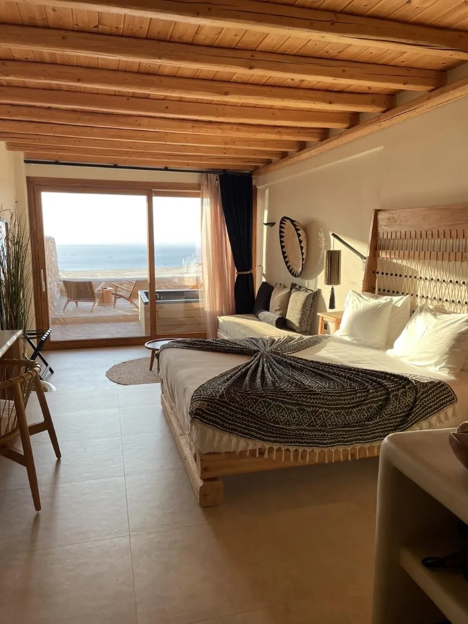 Cave Suite Sea View Outdoor Hot Tub
