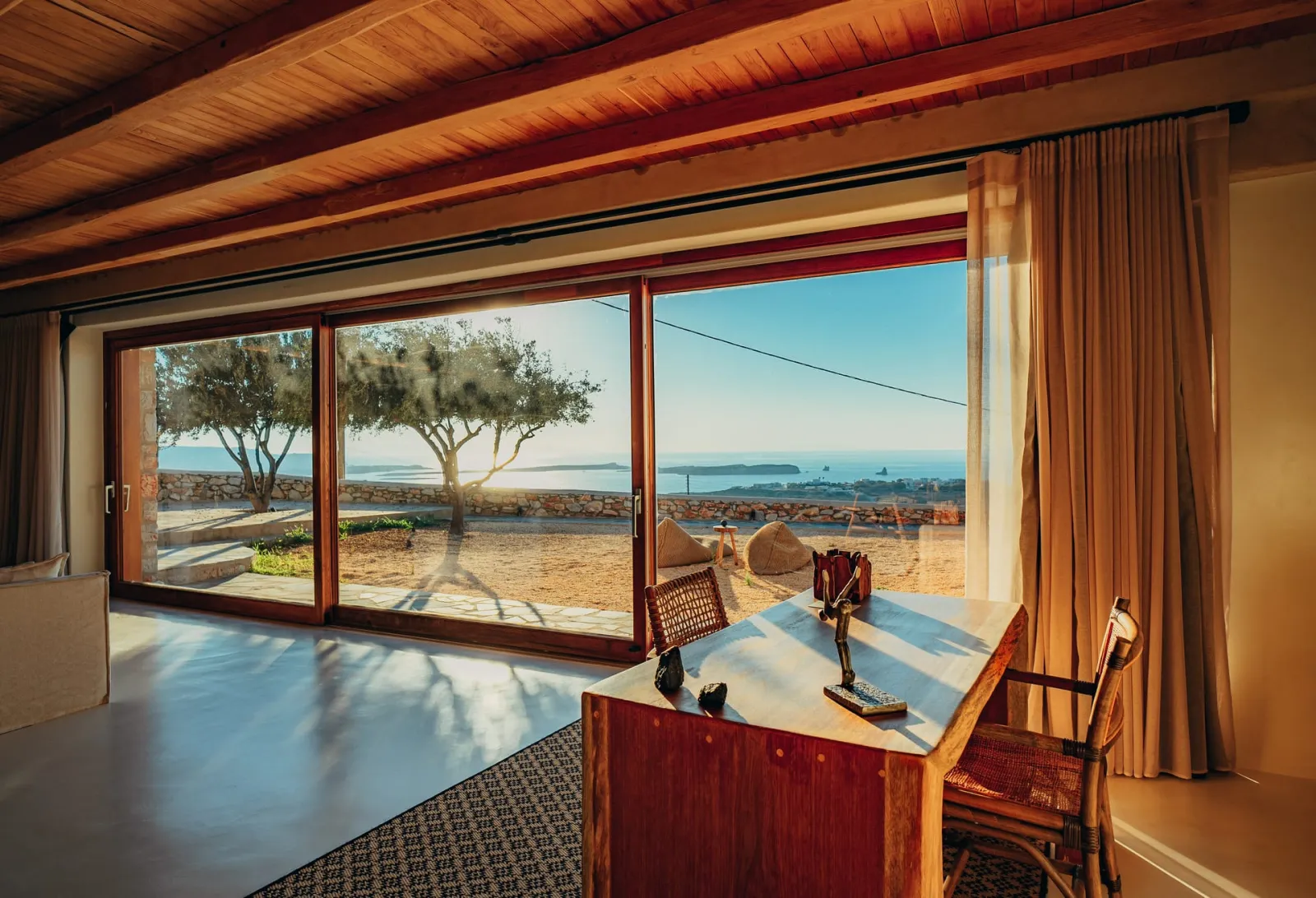 Majesty Suite with Outdoor Hot Tub
