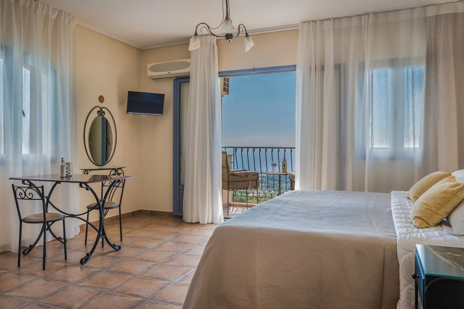 Studio with Sea View