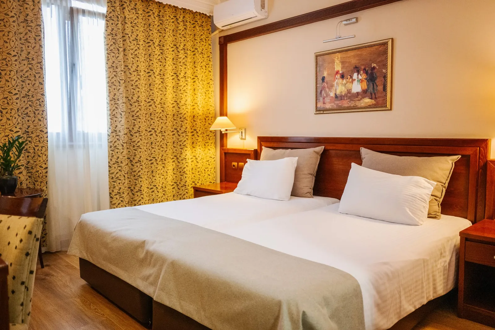 Standard Double room with window (ground floor)