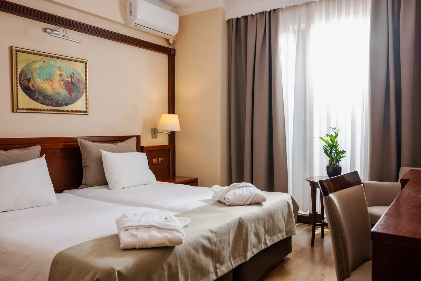 Standard Double room with balcony (top floor)