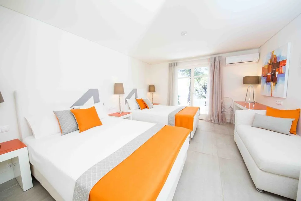 Family Room - Sea View