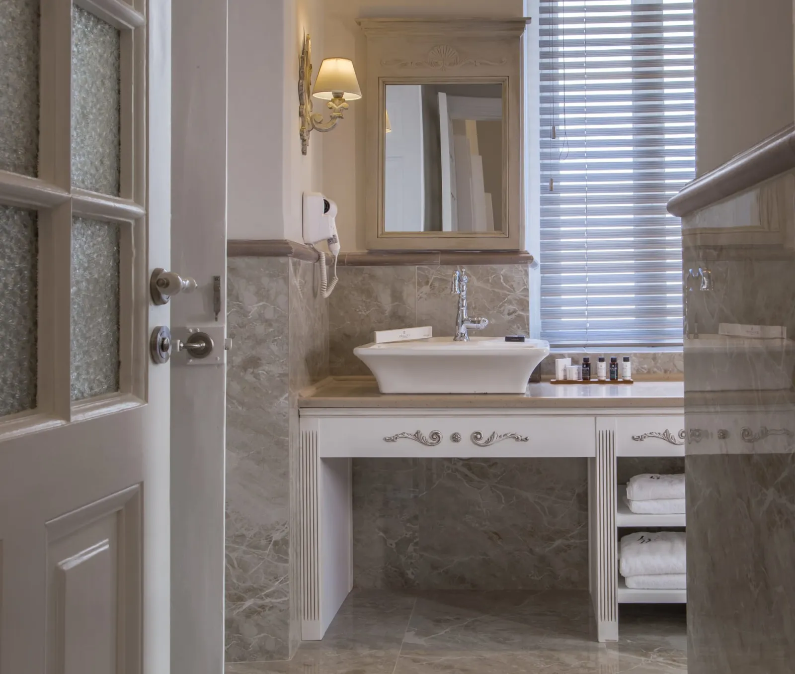 Family 2 room Suite