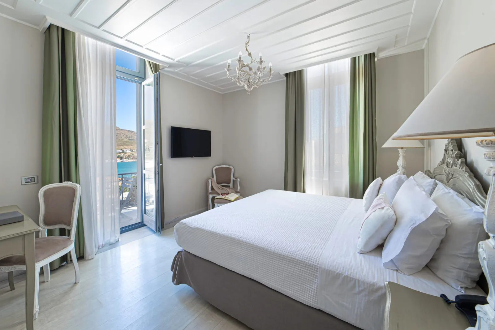 2 Bedroom Sea View Suite
