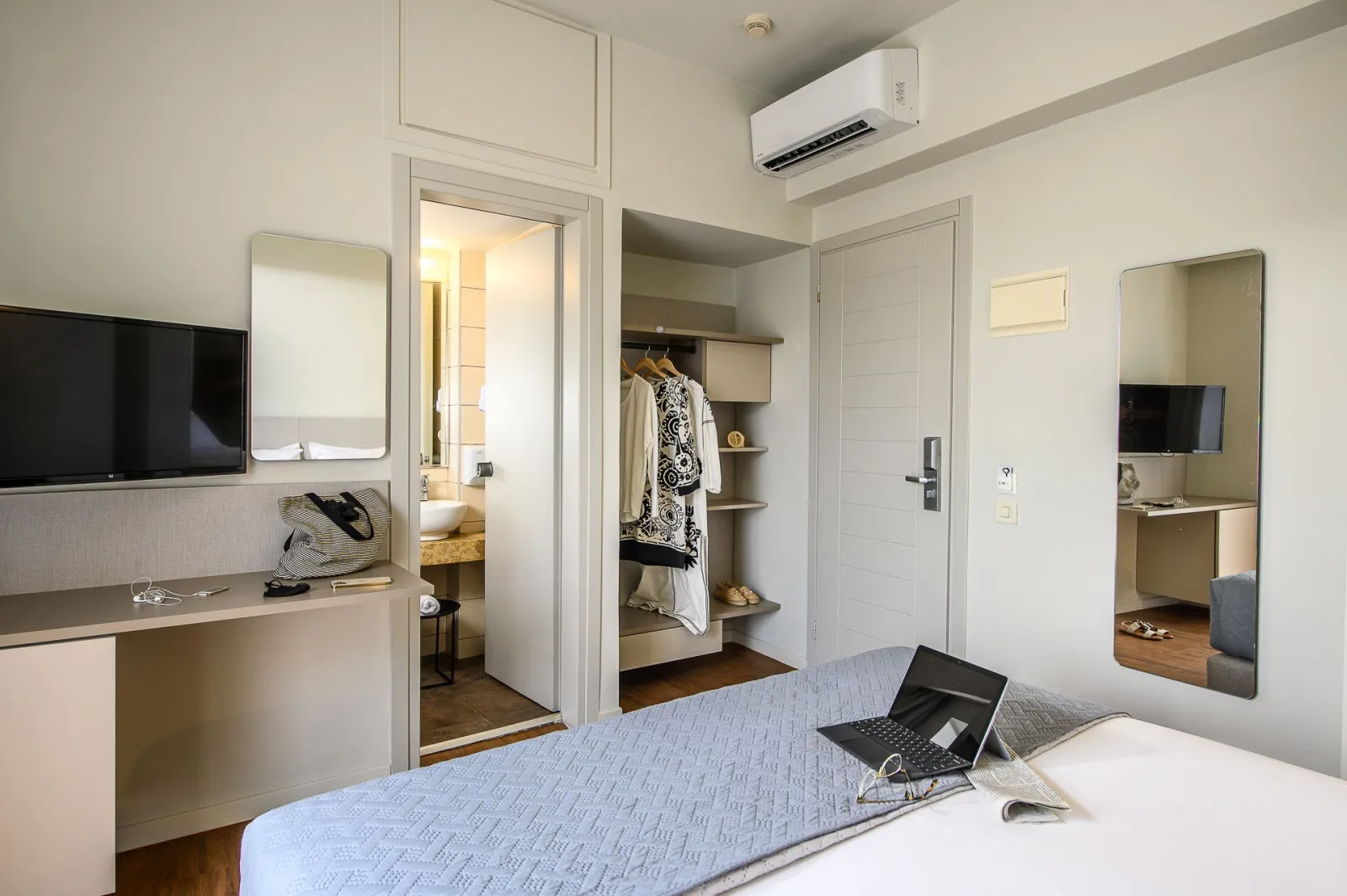 Double/Twin Room Standard (1-2 pax)