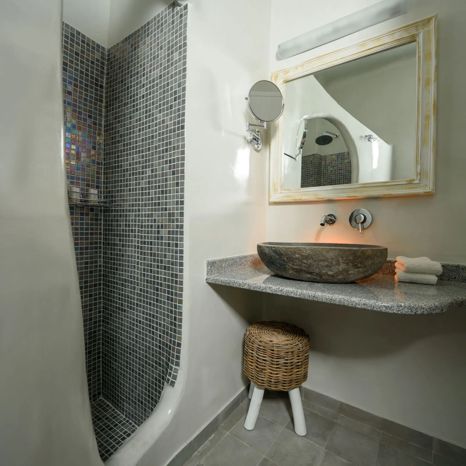Junior Apartment