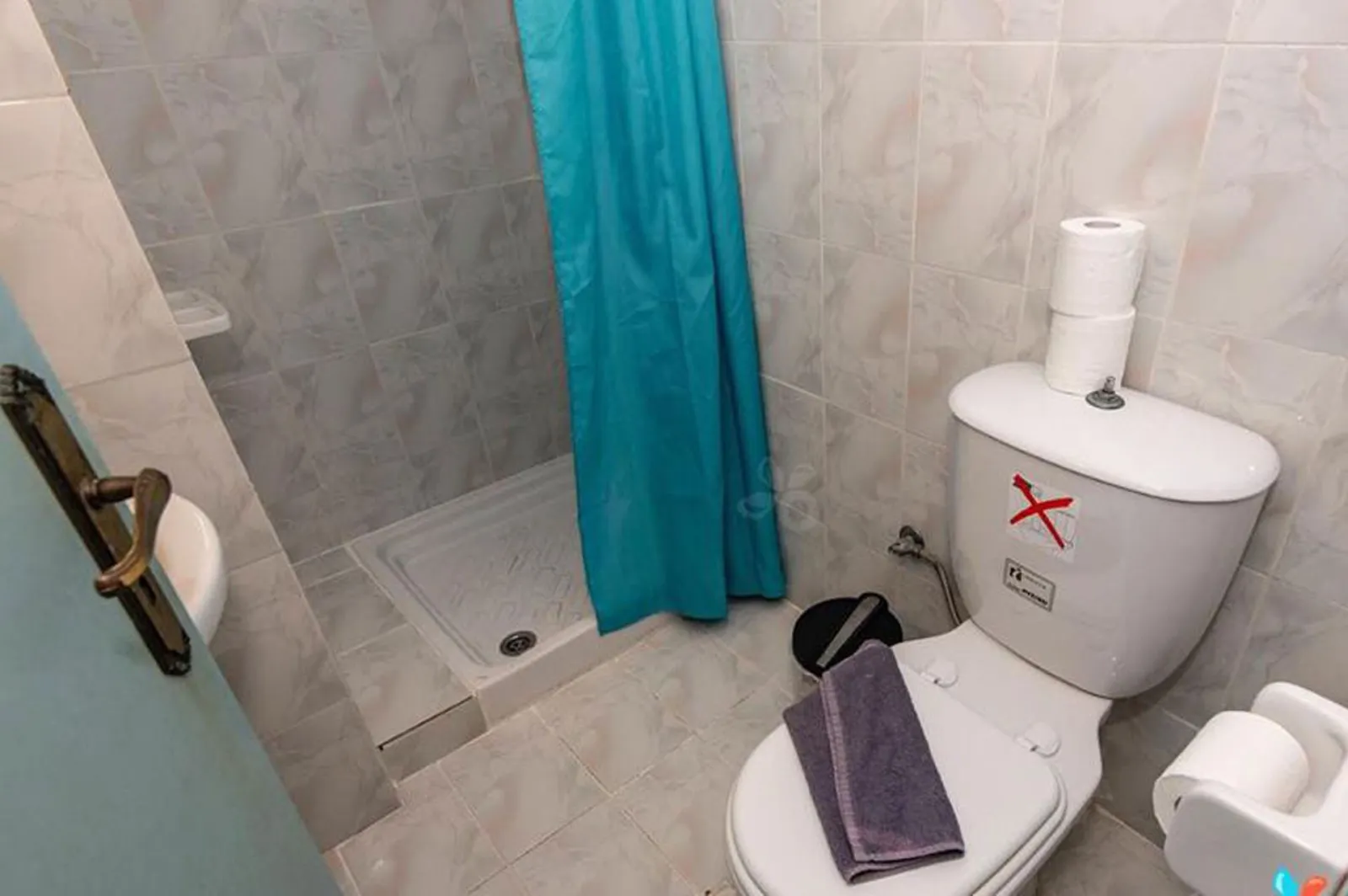 Economy Room