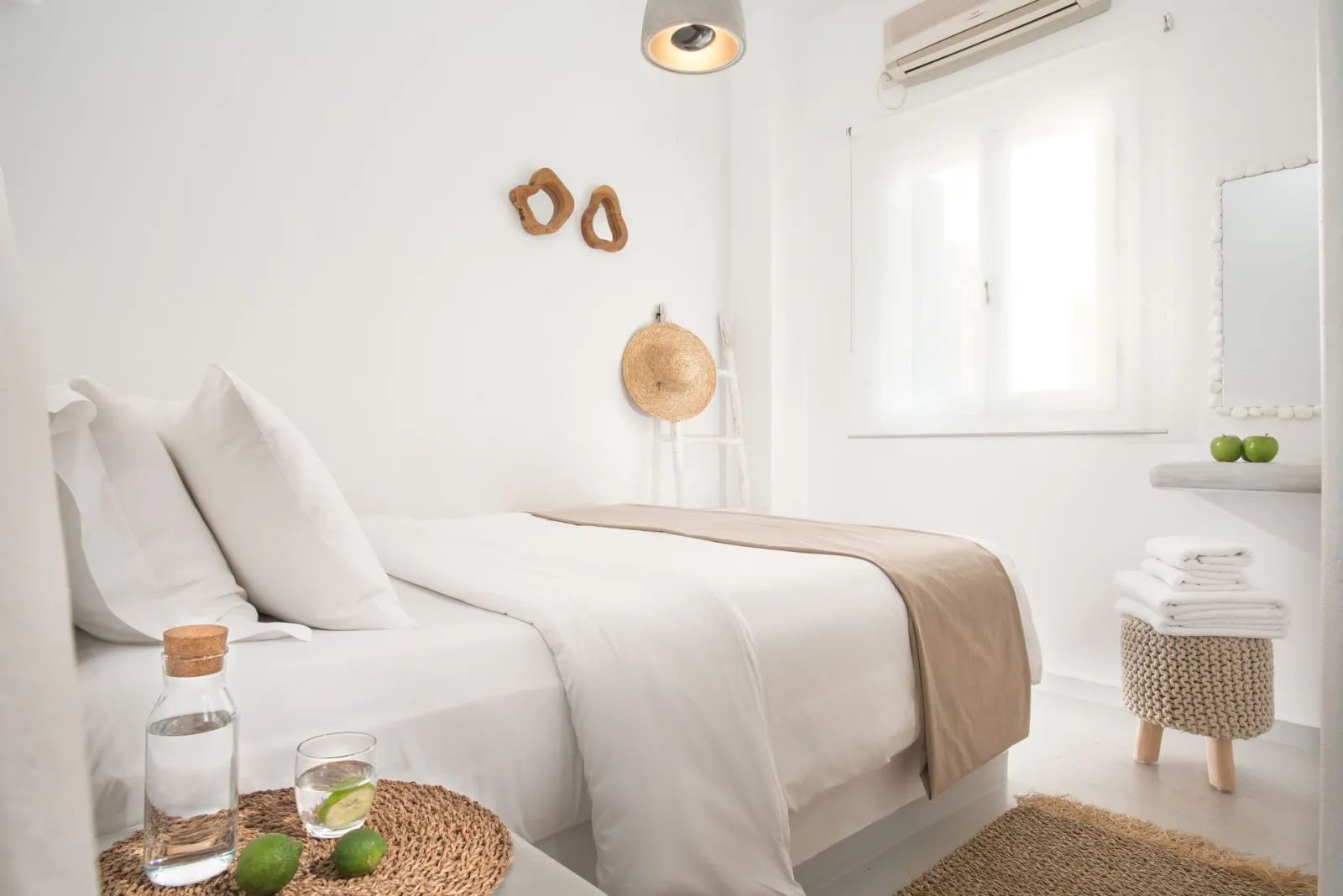 One Bedroom Apartment