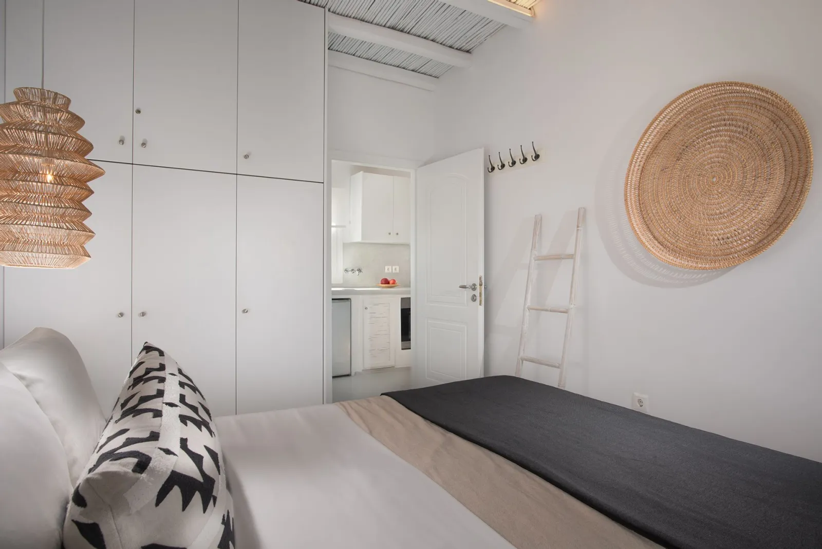 Superior One Bedroom Apartment