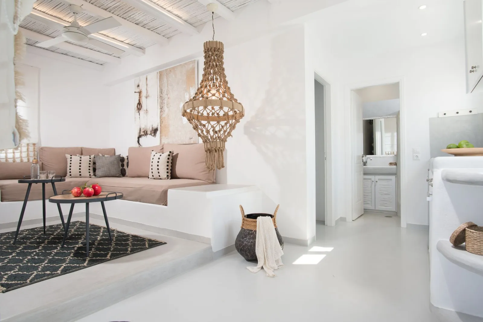 Superior One Bedroom Apartment