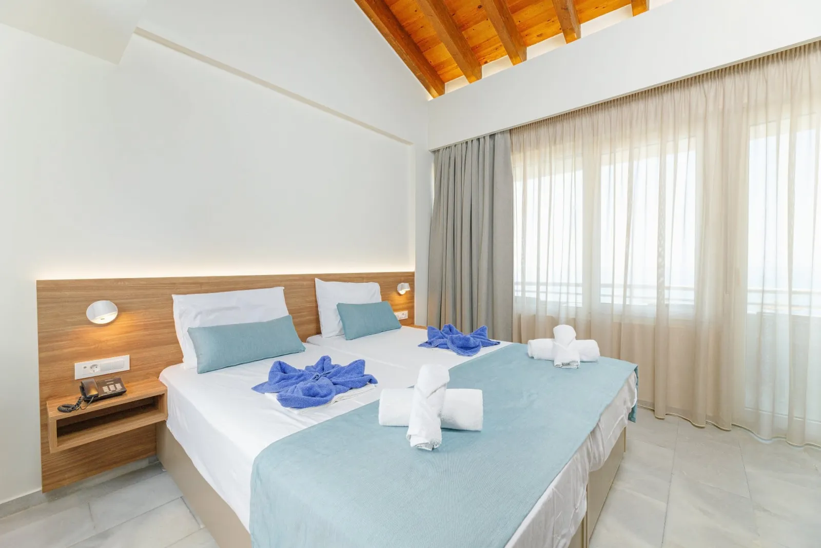 Maisonette Beach Front